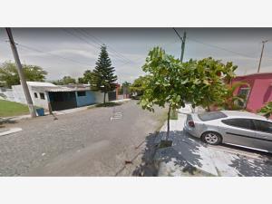 Casa en remate en Villas del Sol, Tecomán, Colima