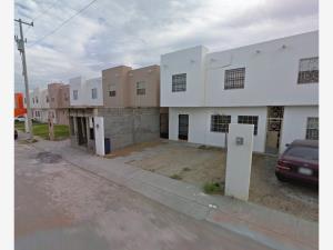 Casa en venta en Los Presidentes, Nuevo Laredo — foto 2 de 6