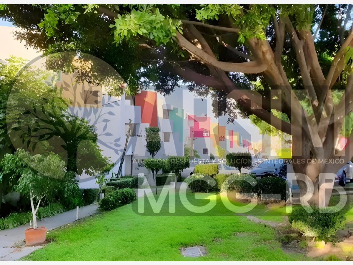 Casa en venta en Pedregal de Carrasco, Coyoacán — foto 1 de 57