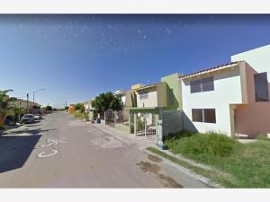 Casa en venta en Villas de San Miguel, Nuevo Laredo — foto 3 de 5