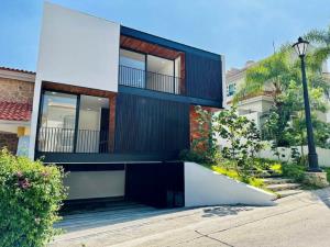 Casa en venta en Puerta de Hierro, Zapopan — foto 2 de 20