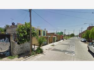 Casa en venta en Huentitan El Bajo, Guadalajara — foto 2 de 14