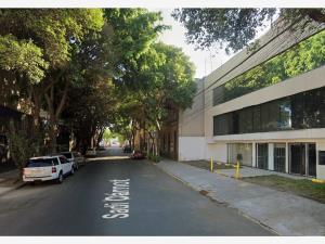 Edificio en remate en San Rafael, Cuauhtémoc, Ciudad de México
