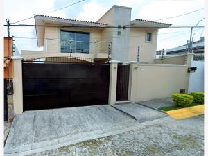 Casa en Burgos Bugambilias, Temixco, Morelos