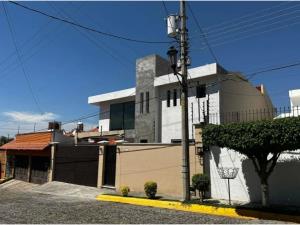 Casa en Condominios Bugambilias, Cuernavaca, Morelos