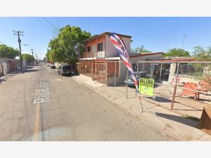 Casa en Paseos del Sol, Mexicali, Baja California