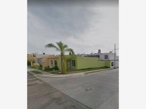 Casa en venta en Villa Fontana, San Pedro Tlaquepaque — foto 2 de 11