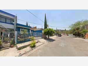 Casa en venta en Lomas de Oblatos 1a Secc, Guadalajara — foto 2 de 12