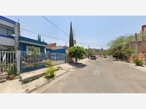 Casa en venta en Lomas de Oblatos 1a Secc, Guadalajara — foto 3 de 12