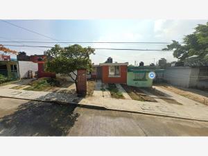 Casa en venta en Jardines de California, Coatzacoalcos — foto 2 de 8