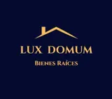 Logotipo de Lux Domum Bienes Raíces
