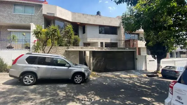 Casa en venta en Lomas de Tecamachalco, Naucalpan de Juárez, México Casa en venta en Lomas de Tecamachalco, Naucalpan de Juárez, México