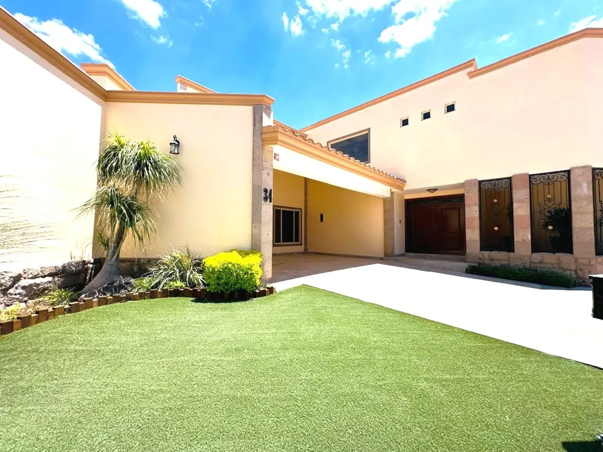 Casa en venta en Rincón San Ángel, Torreón — foto 1 de 49