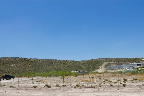 Terreno en renta en Ejido Padres Santos, Saltillo — foto 3 de 8