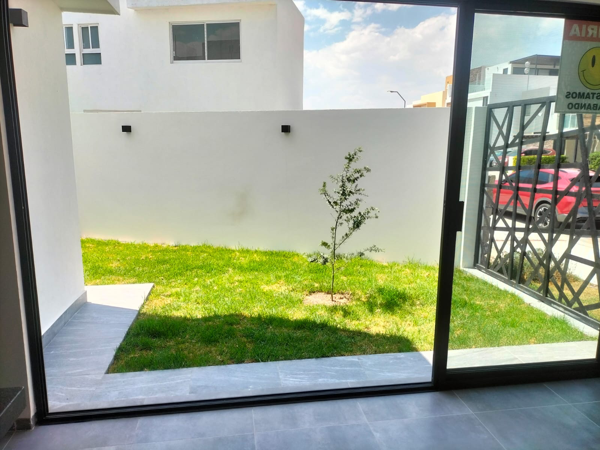 Casa en venta en Cañadas del Arroyo, Corregidora — foto 2 de 17