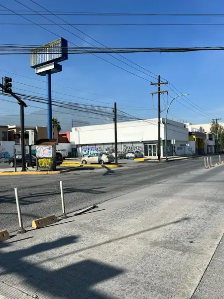 Local en Mitras Centro, Monterrey, Nuevo León