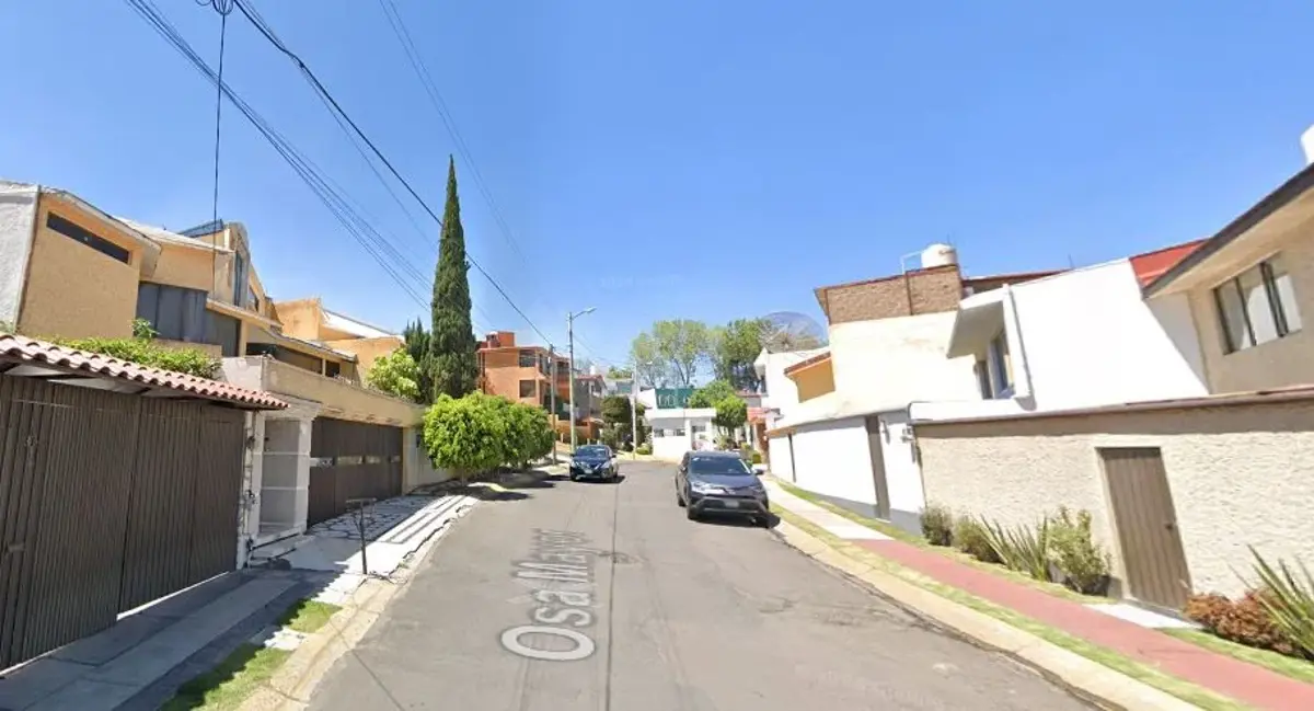 Casa en venta en Jardines de Satelite, Naucalpan de Juárez — foto 1 de 9
