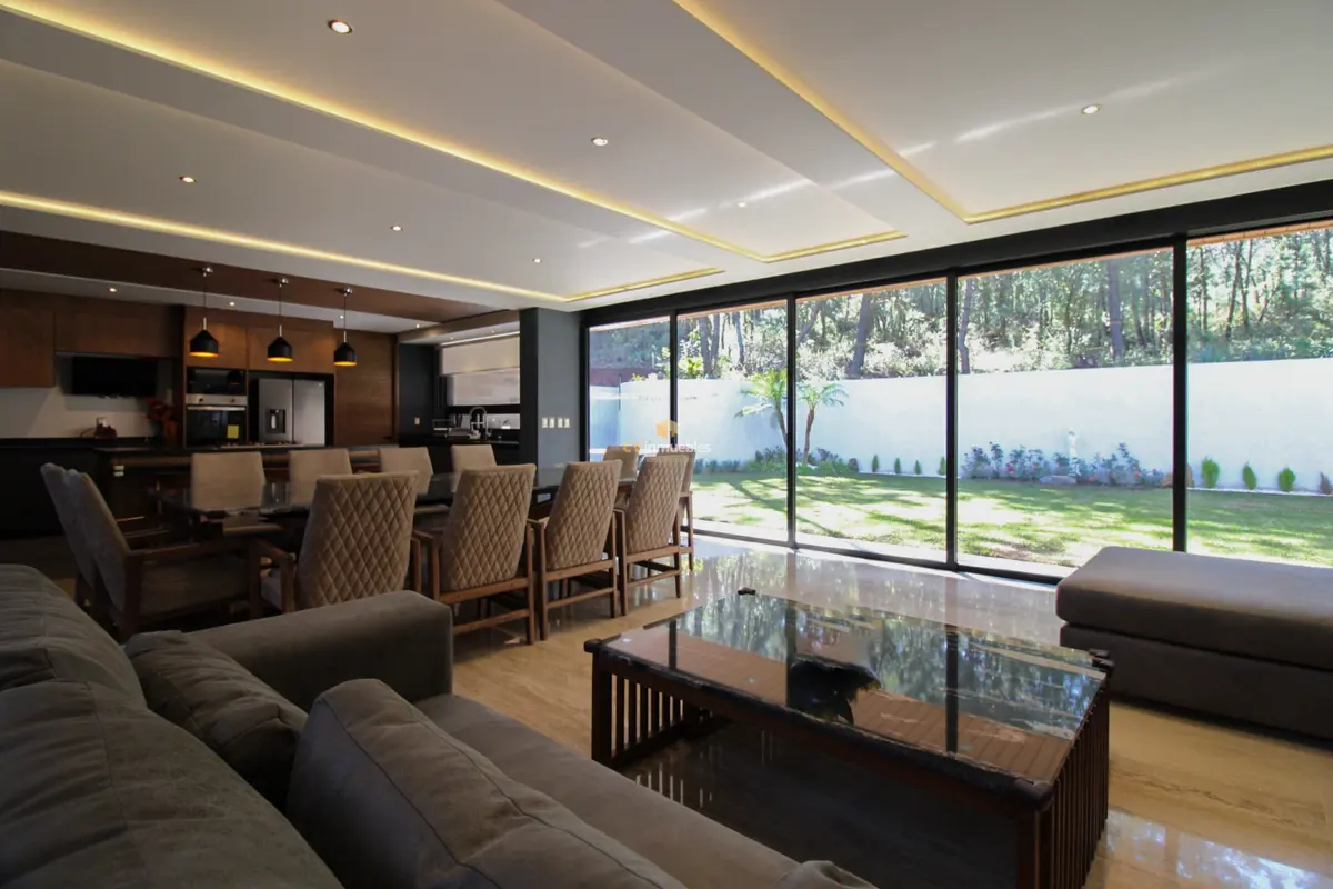 Casa en venta en Bosque Monarca, Morelia — foto 1 de 30