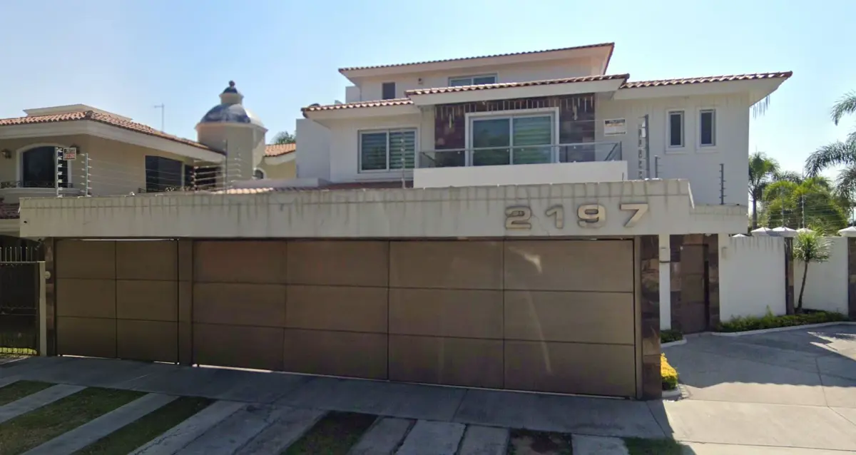 Casa en venta en Bugambilias, Zapopan — foto 1 de 15