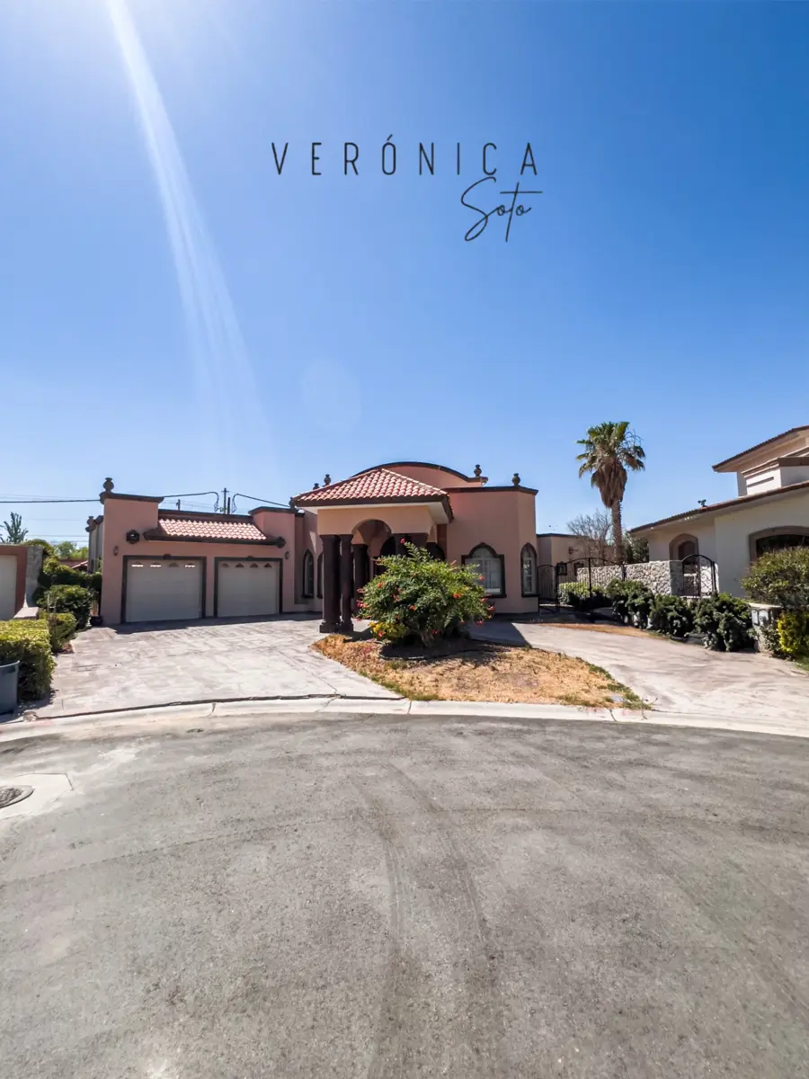 Casa en venta en Campos Eliseos, Juárez — foto 1 de 41
