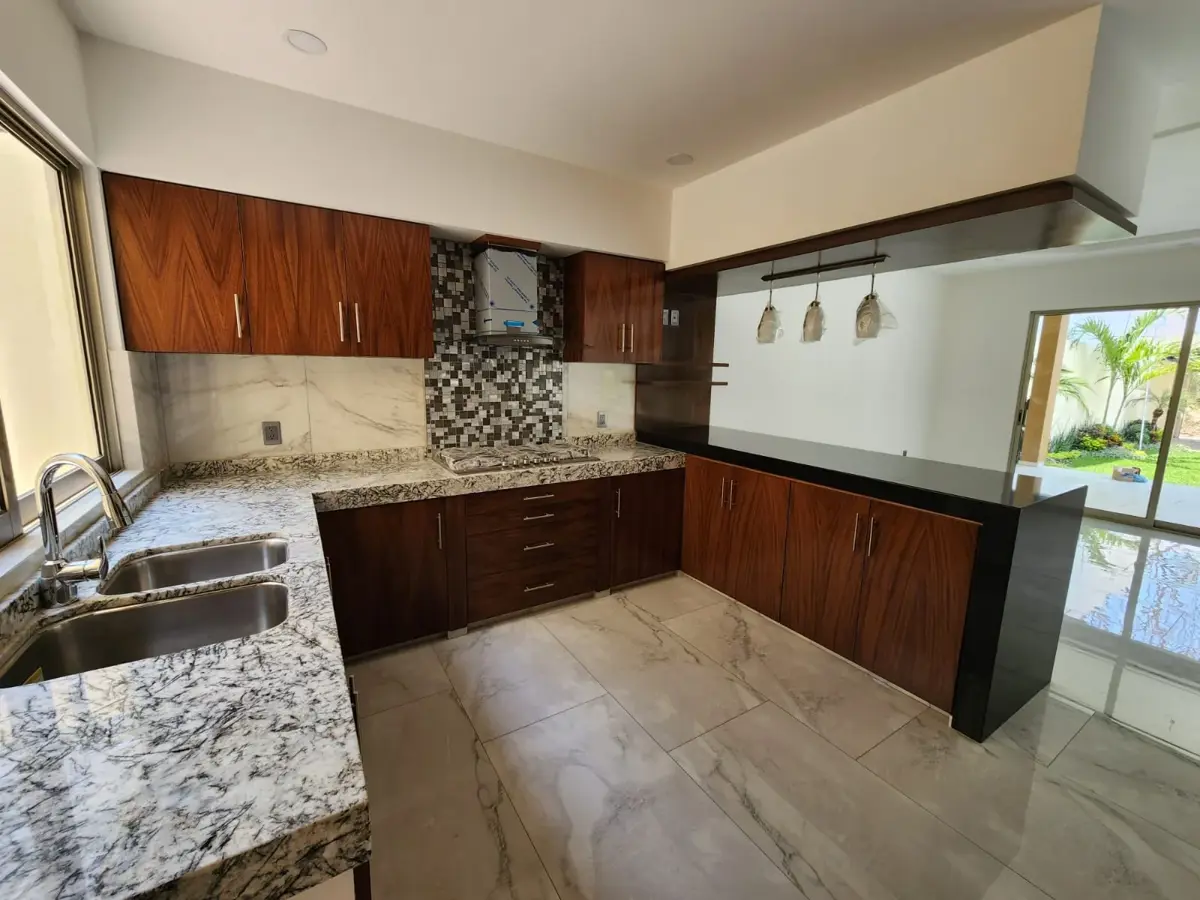 Casa en venta en Vista Hermosa, Cuernavaca — foto 1 de 29