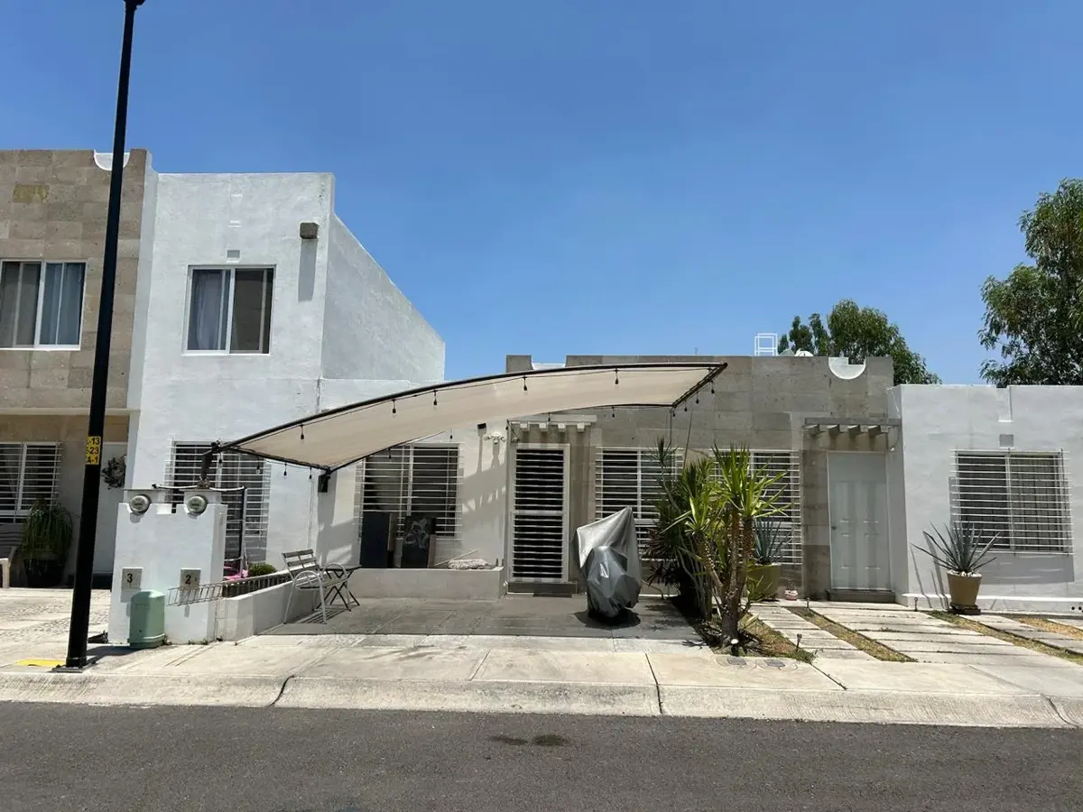 Casa en venta en Paseos del Bosque, Corregidora — foto 1 de 18