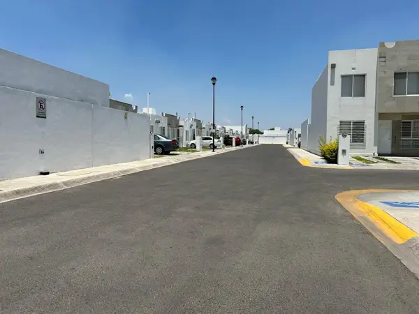 Casa en venta en Paseos del Bosque, Corregidora — foto 3 de 18