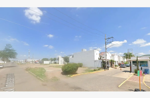 Casa en venta en Campo Real, Irapuato — foto 3 de 16