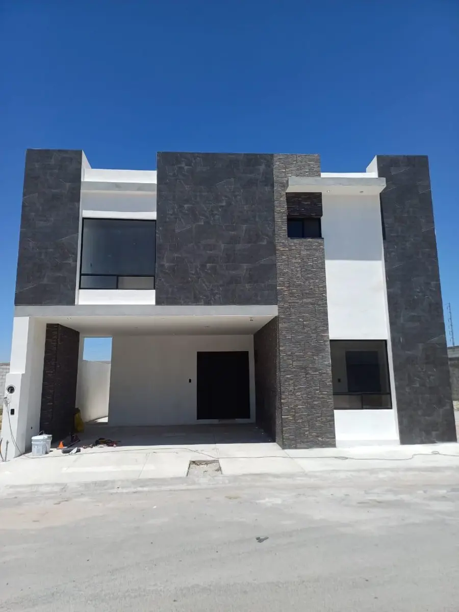 Casa en venta en Rincón de los Encinos, Saltillo — foto 1 de 12