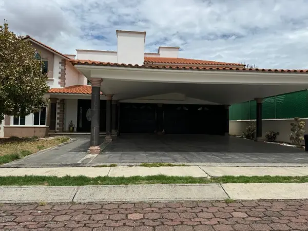 Casa en venta en Bosques de la Huerta, Morelia, Michoacán de Ocampo Casa en venta en Bosques de la Huerta, Morelia, Michoacán de Ocampo