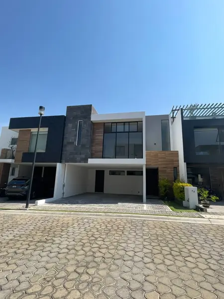 Casa en Lomas de Angelópolis, San Andrés Cholula, Puebla