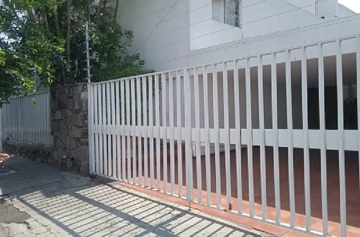 Casa en venta en Rojas Ladrón de Guevara, Guadalajara — foto 1 de 11