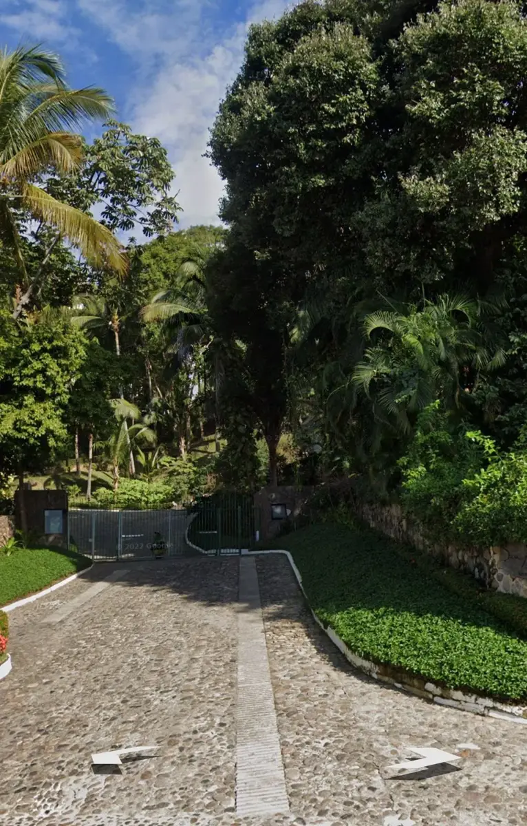Terreno en venta en Conchas Chinas, Puerto Vallarta — foto 1 de 28
