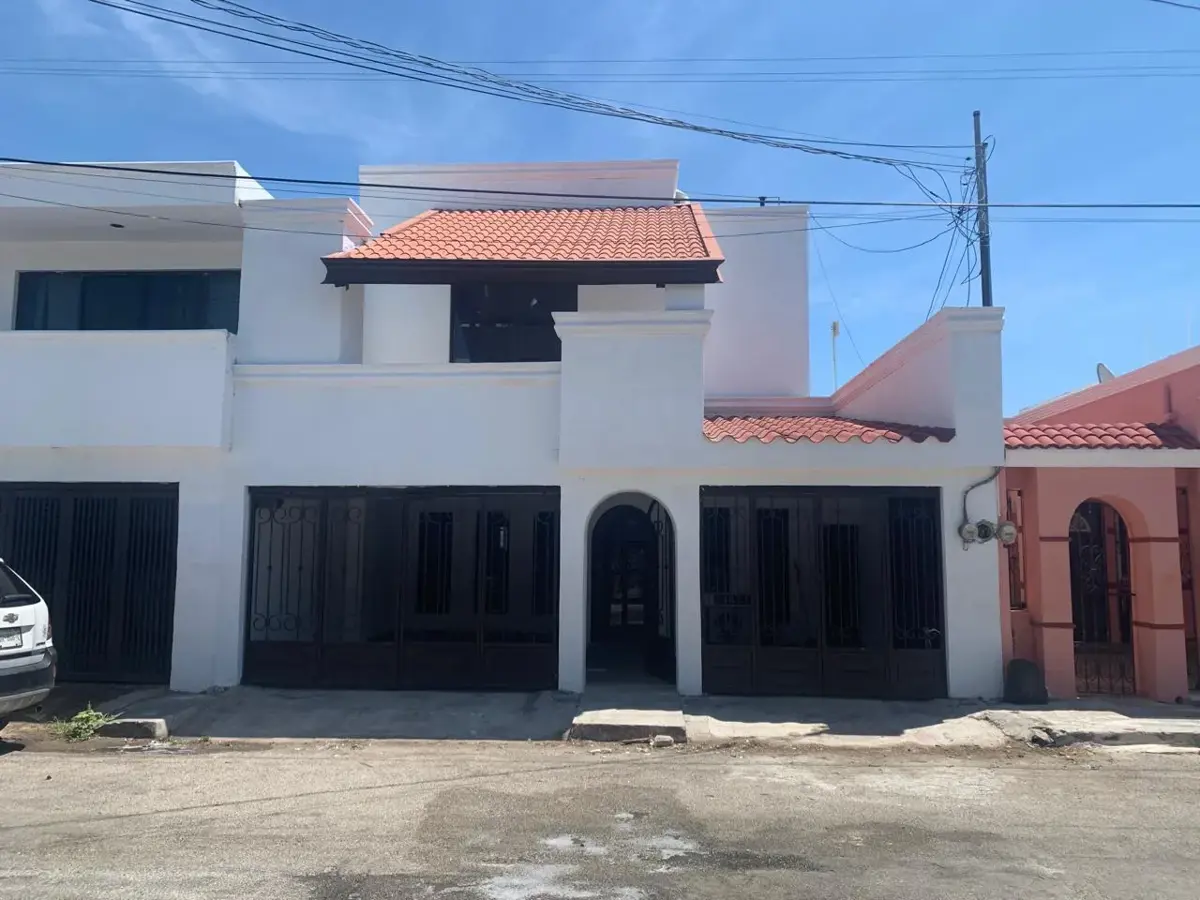Casa en renta en Residencial Pensiones V, Mérida — foto 1 de 25