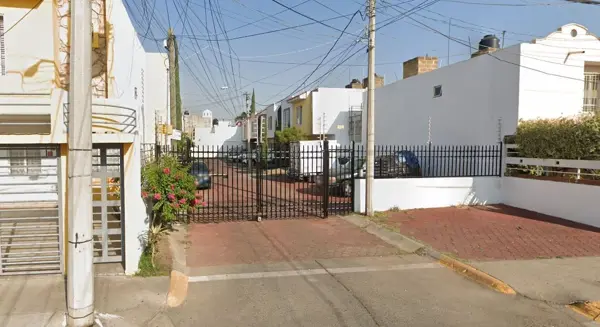 Casa en venta en Parques Del Nilo, Guadalajara — foto 2 de 7