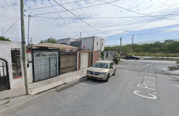Casa en venta en Loma Blanca, Reynosa — foto 3 de 13
