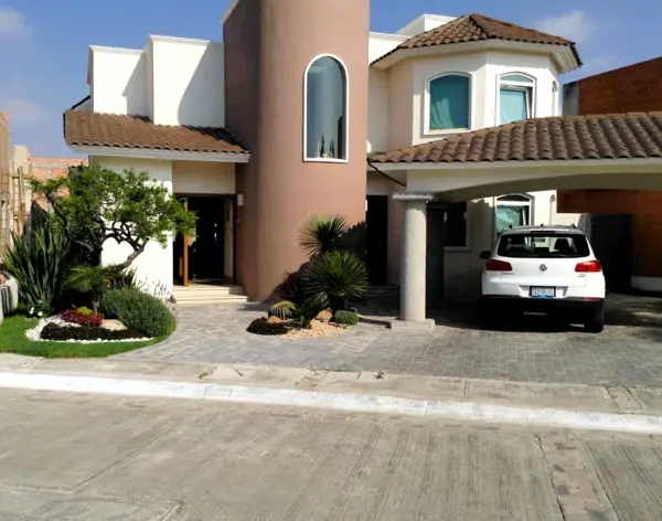 Casa en venta en Res Atitla, San Pedro Cholula, Puebla Casa en venta en Res Atitla, San Pedro Cholula, Puebla