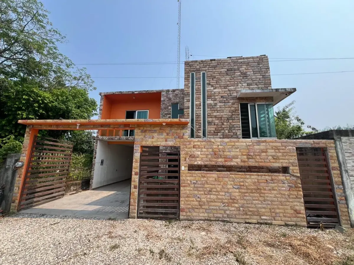Casa en renta en Quintin Arauz, Paraíso — foto 1 de 10