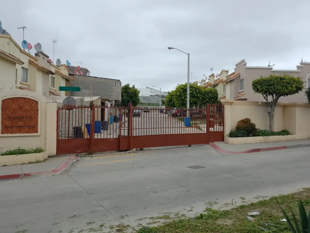 Casa en venta en Urbi Quinta del Cedro, Tijuana — foto 1 de 3
