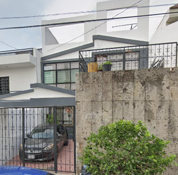 Casa en Colinas de las Aguilas, Zapopan, Jalisco
