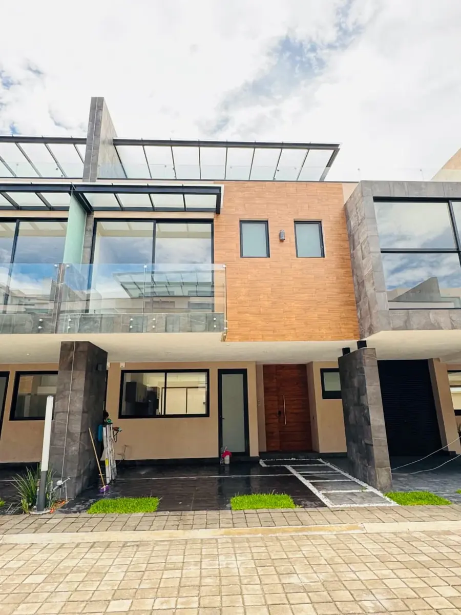 Casa en venta en Camino Real a Cholula, San Andrés Cholula — foto 1 de 35