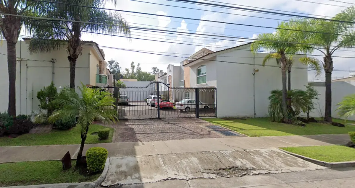 Casa en venta en Bosques de La Victoria, Guadalajara — foto 1 de 15