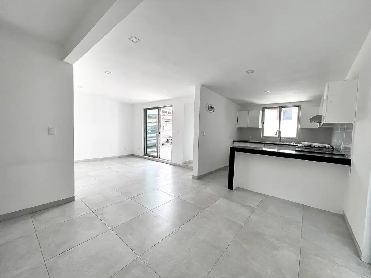 Casa en venta en Condominios Bugambilias, Cuernavaca — foto 1 de 24