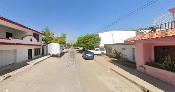 Casa en venta en Lazaro Cardenas, Culiacán — foto 2 de 7