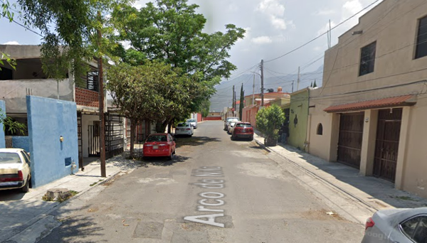 Casa en venta en Los Arcos, Saltillo — foto 2 de 9