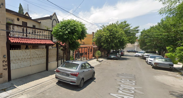 Casa en venta en Los Arcos, Saltillo — foto 3 de 9