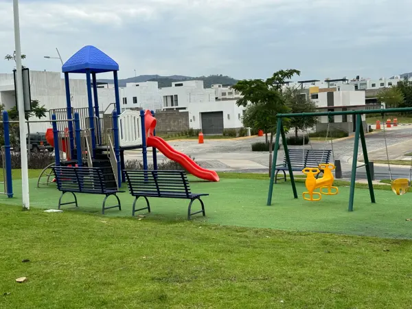 Casa en venta en Adamar, Tlajomulco de Zúñiga — foto 3 de 14