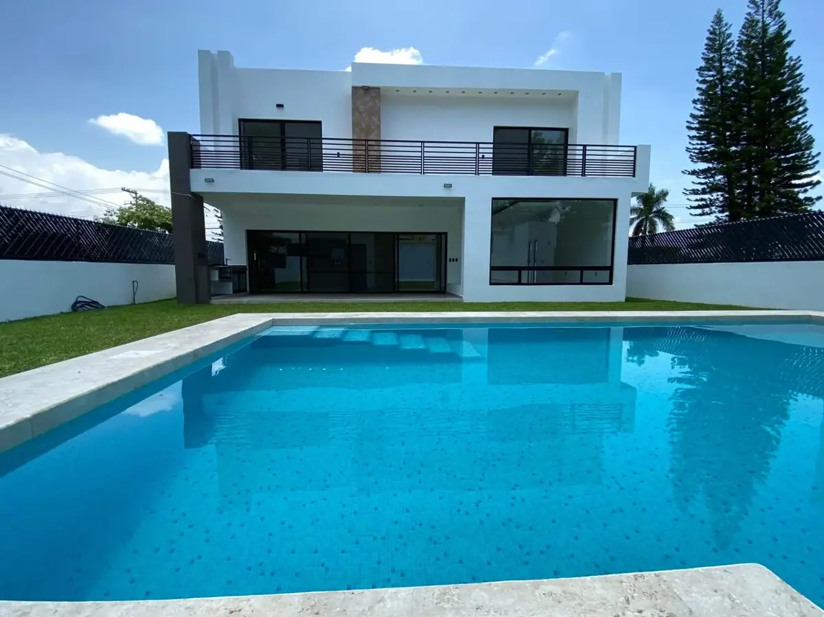Casa en venta en Lomas de Cocoyoc, Atlatlahucan — foto 1 de 16