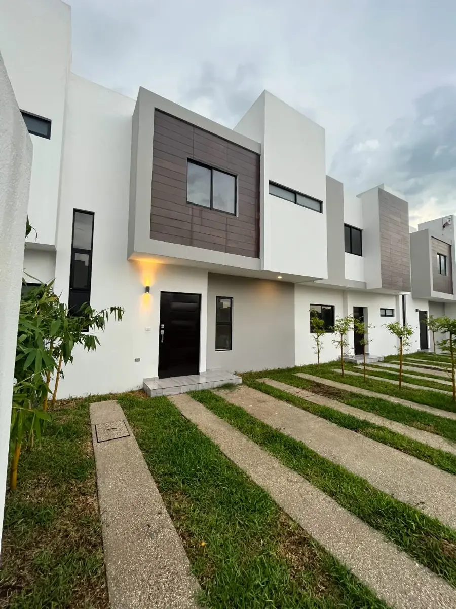 Casa en venta en Indeco Unidad, Centro — foto 1 de 14