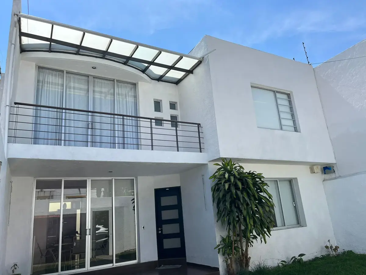Casa en venta en Jardines de Ahuatlán, Cuernavaca — foto 1 de 23